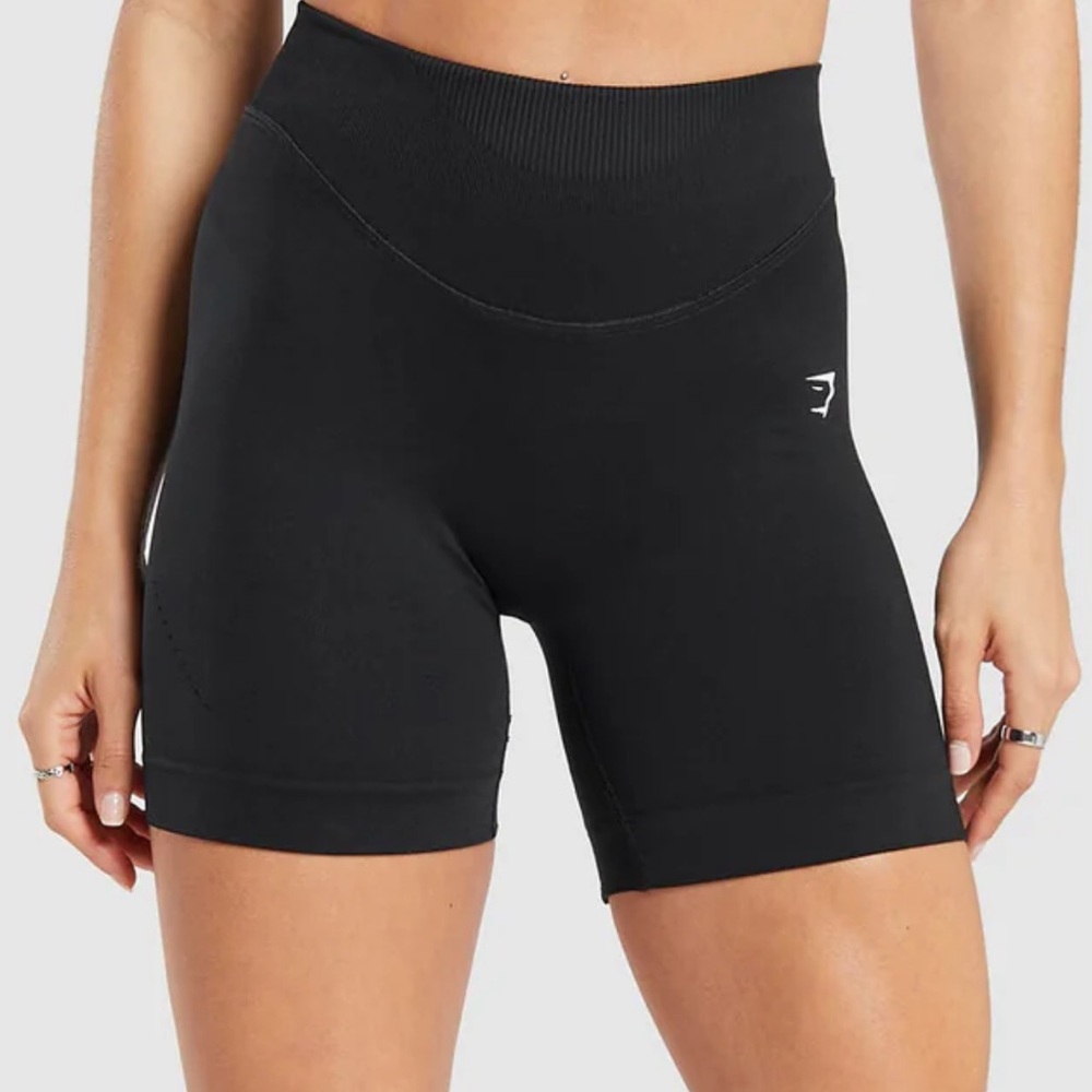 NEW Gymshark Women’s size Small Sweat Seamless Shorts, Black